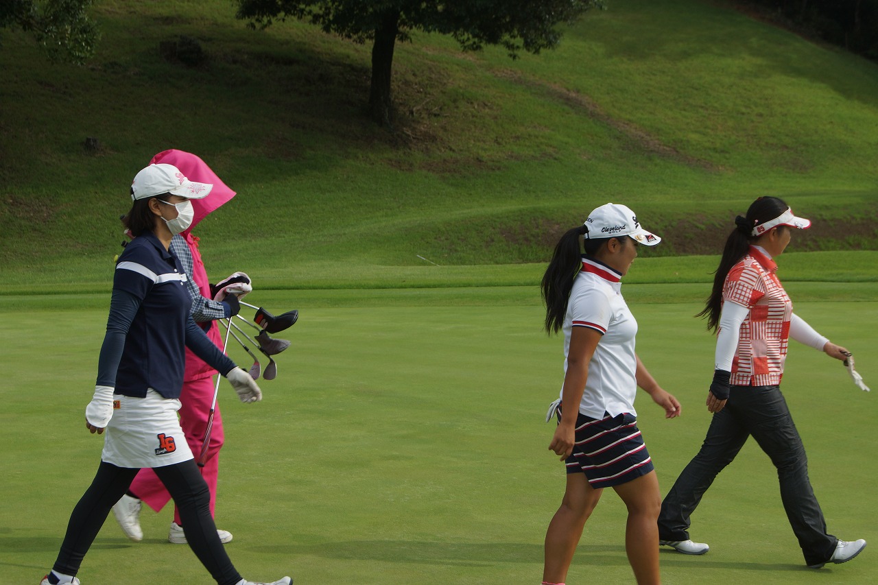開催まであと2週間 プロが続々と練習ラウンドに 三甲ゴルフ倶楽部 榊原温泉コース ブログ