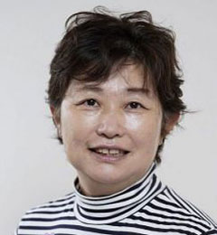 前田 真希（55）